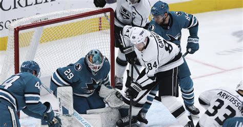 Akil Thomas score first NHL goal in Kings' win over Sharks .